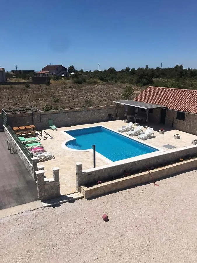 Apertment & Studio Fenix Villa Benkovac